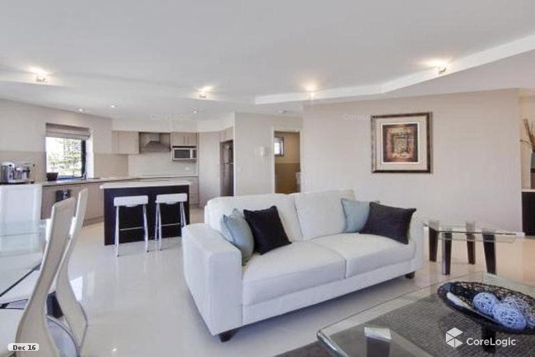 2/160 Surf Parade Broadbeach QLD 4218