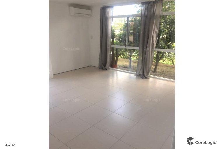 1/162 Surf Parade Broadbeach QLD 4218