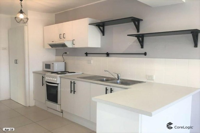 1/162 Surf Parade Broadbeach QLD 4218