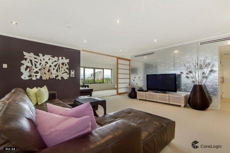 11/120 Surf Parade Broadbeach QLD 4218