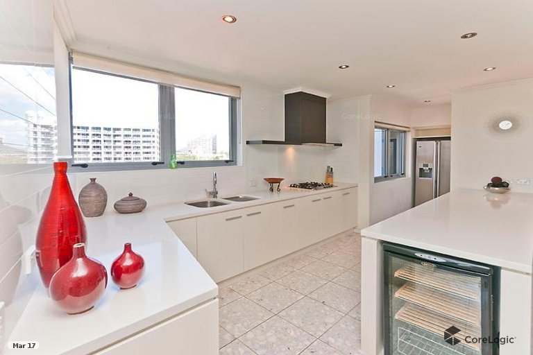 11/120 Surf Parade Broadbeach QLD 4218