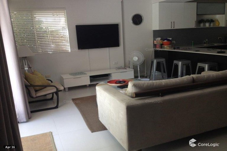 3/156 Surf Parade Broadbeach QLD 4218