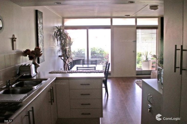 1/162 Surf Parade Broadbeach QLD 4218