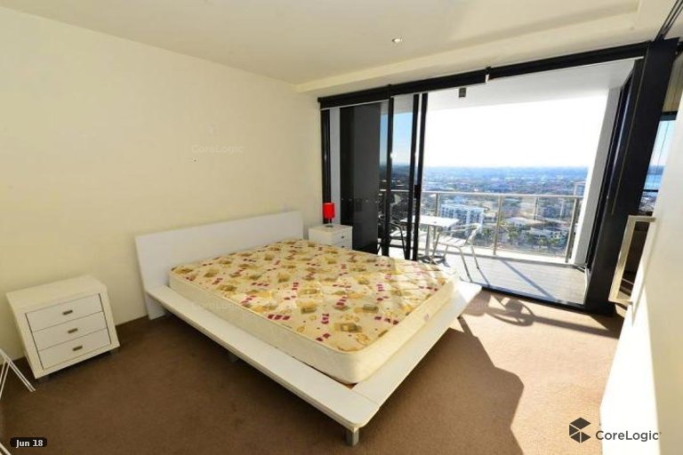 2/4 Wahroonga Place Surfers Paradise QLD 4217