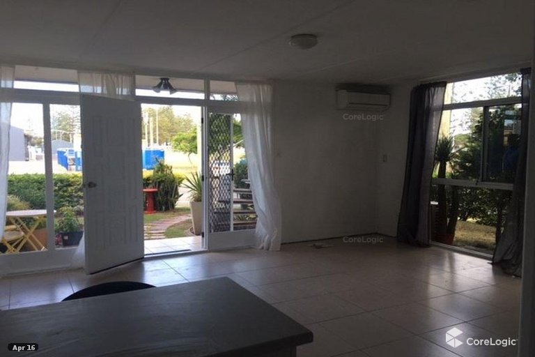 1/162 Surf Parade Broadbeach QLD 4218