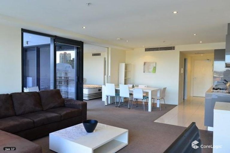 2/4 Wahroonga Place Surfers Paradise QLD 4217