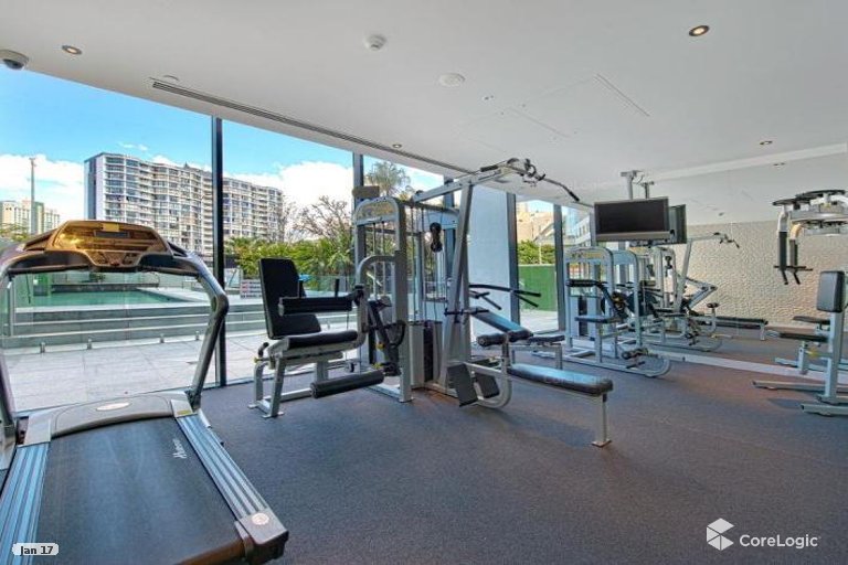 5/4 Wahroonga Place Surfers Paradise QLD 4217