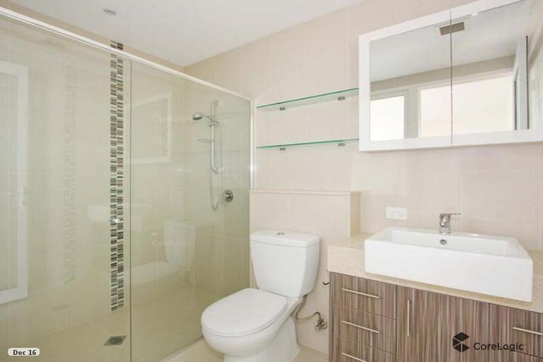 2/160 Surf Parade Broadbeach QLD 4218