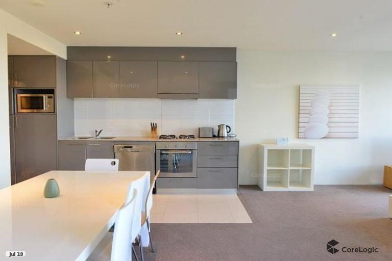 2/4 Wahroonga Place Surfers Paradise QLD 4217