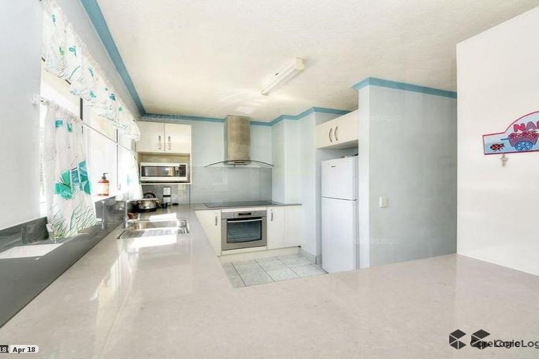 5/166 Surf Parade Broadbeach QLD 4218