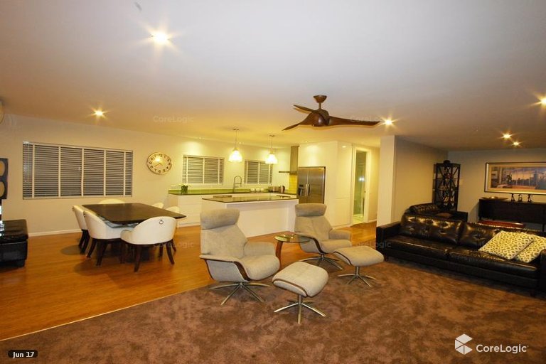 32 The Esplanade Surfers Paradise QLD 4217