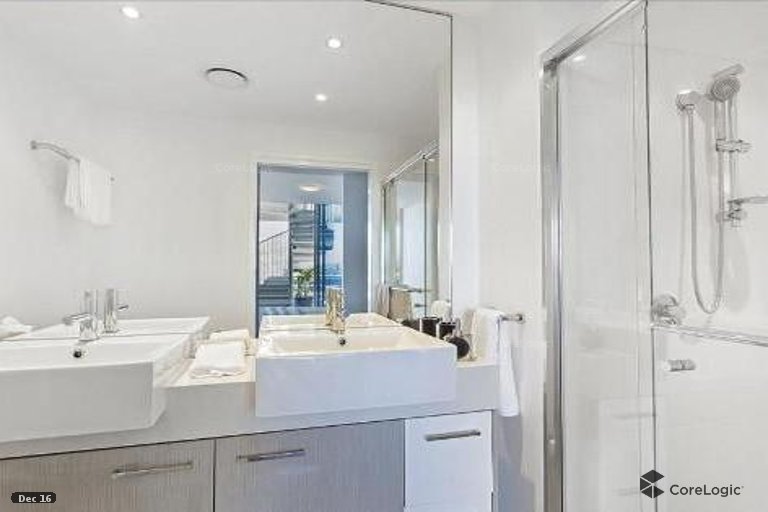 30-32 Paradise Island Surfers Paradise QLD 4217