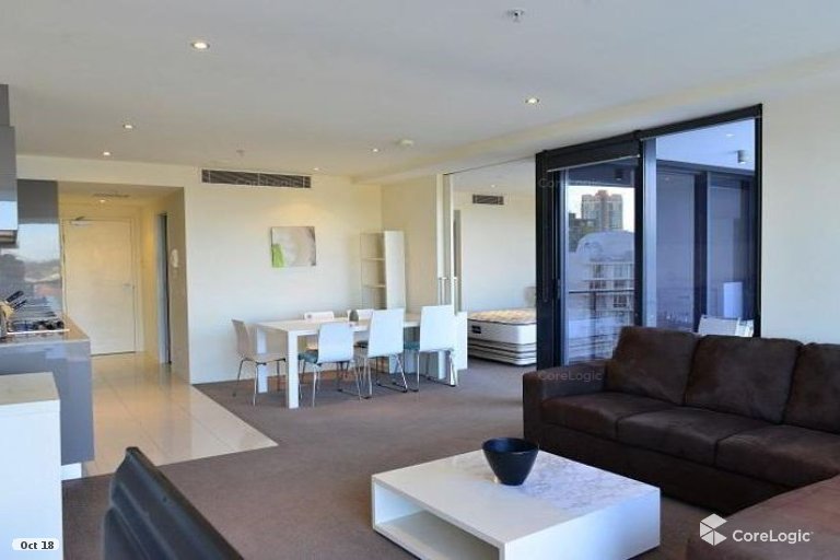 2/4 Wahroonga Place Surfers Paradise QLD 4217