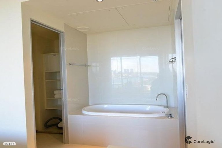 5/4 Wahroonga Place Surfers Paradise QLD 4217