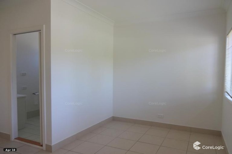 2/34 Armrick Avenue Broadbeach QLD 4218