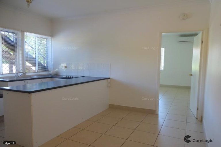 2/34 Armrick Avenue Broadbeach QLD 4218