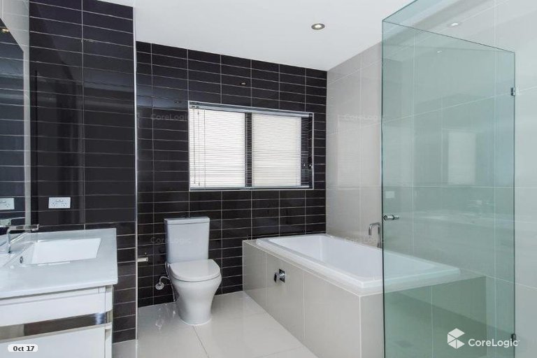 32 The Esplanade Surfers Paradise QLD 4217