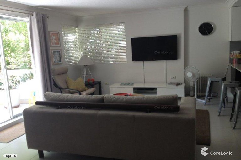 3/156 Surf Parade Broadbeach QLD 4218