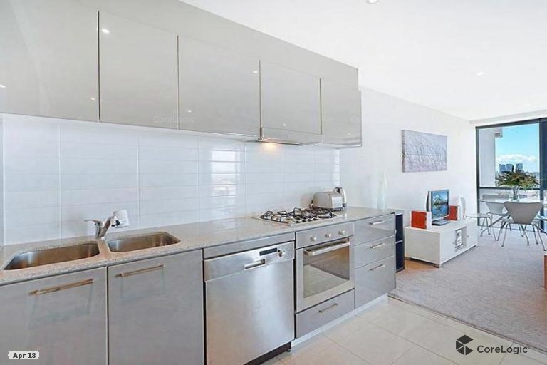 2/4 Wahroonga Place Surfers Paradise QLD 4217