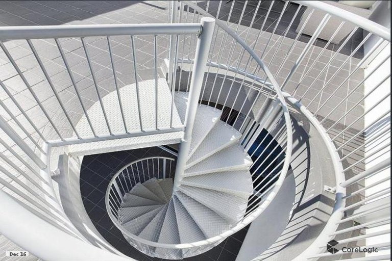 30-32 Paradise Island Surfers Paradise QLD 4217