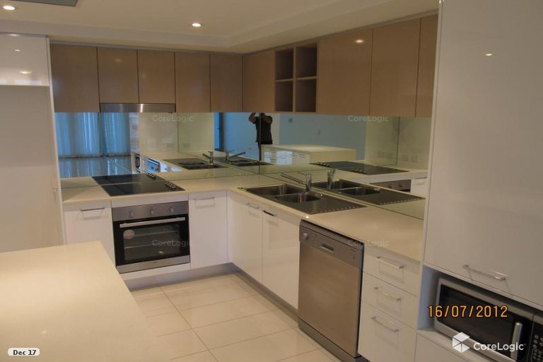 30-32 Paradise Island Surfers Paradise QLD 4217