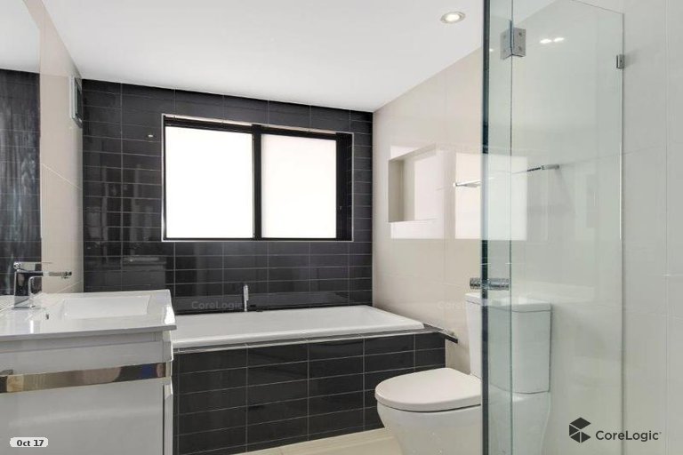 32 The Esplanade Surfers Paradise QLD 4217