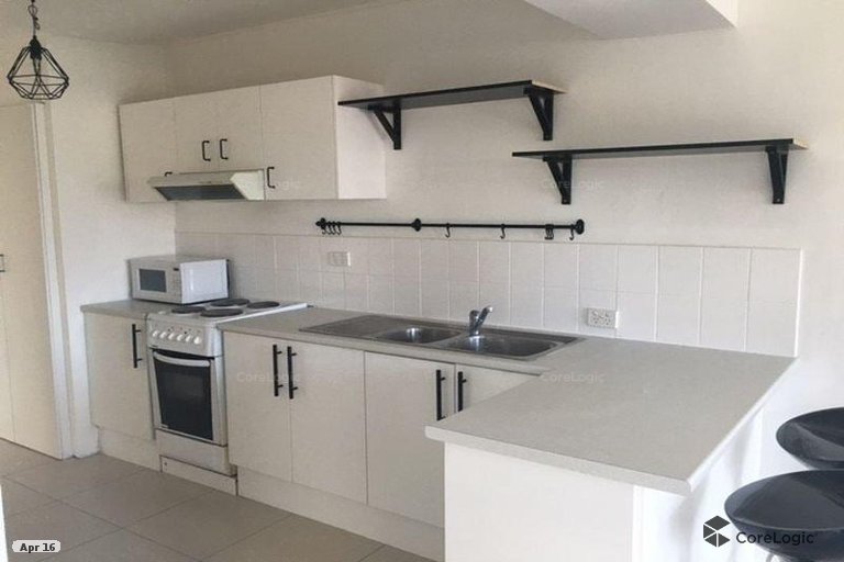 1/162 Surf Parade Broadbeach QLD 4218